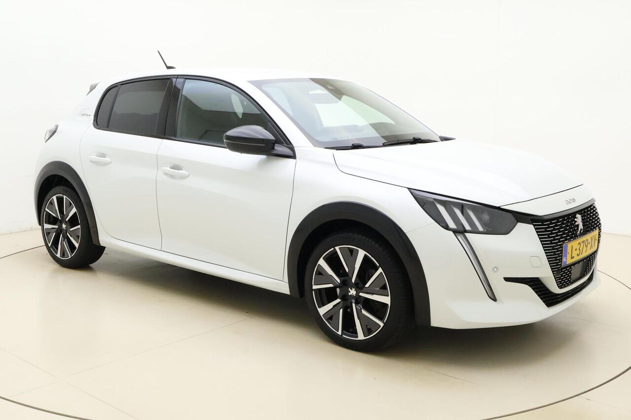Peugeot 208 1.2 PureTech GT-Line 100 PK | Handgeschakeld | Peugeot Connect 3D Nav | Draadloze telefoonlader | Airco | Cruise Control | Camera | Parkeersensor | 1e eigenaar | Dealer onderhouden