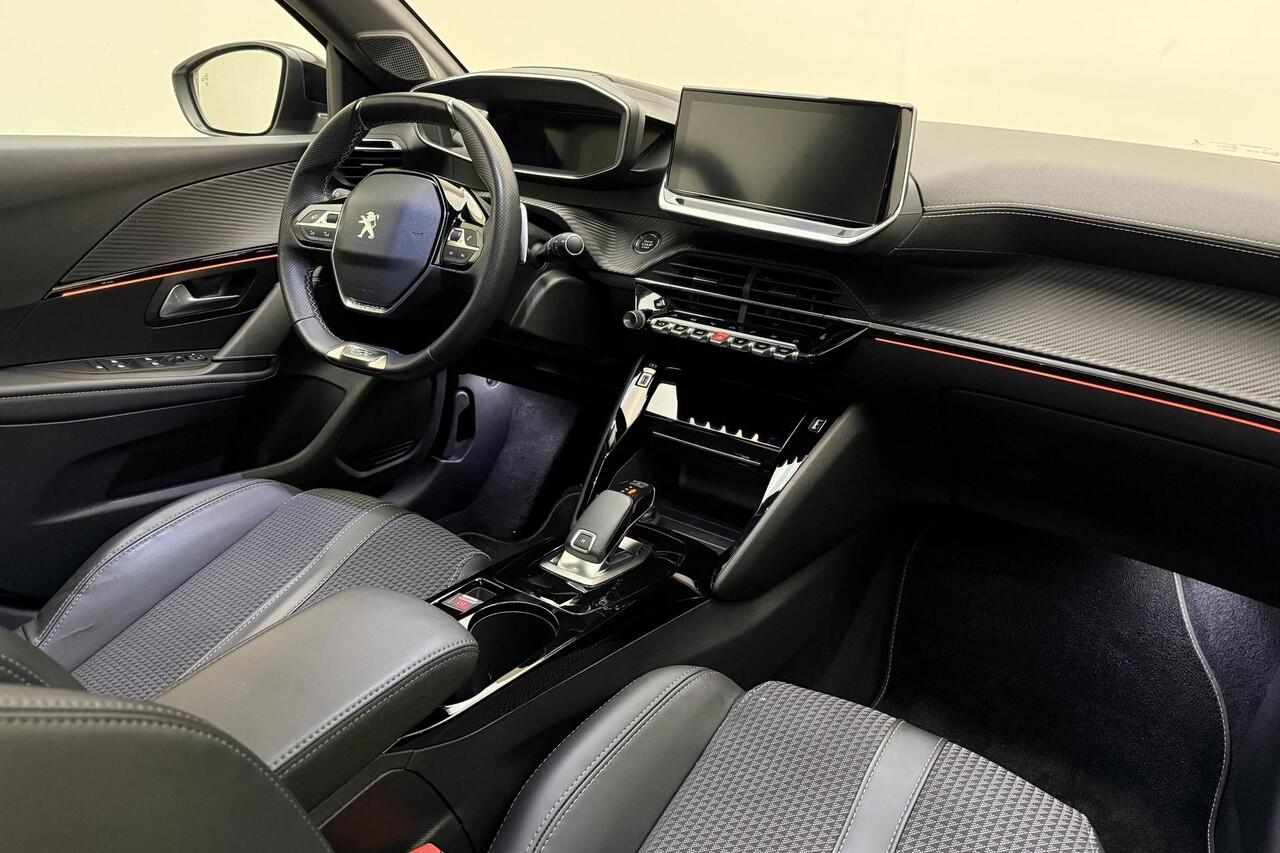 Peugeot 208 1.2 PureTech GT 100 Pk | Automaat | Stoelverwarming | Panorama Dak | Navigatie | Climate Control