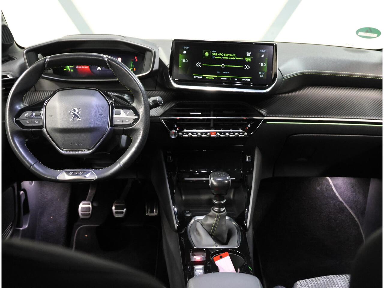 Peugeot 208 100PK GT | 1ste eigenaar | AppleCarplay/Android Auto | Keyless | Cruise Control | Climate Control | Camera | StoelVerwarming | FULL LED | Sfeerverlichting | Isofix | Privacy Glass | 17"LMV |