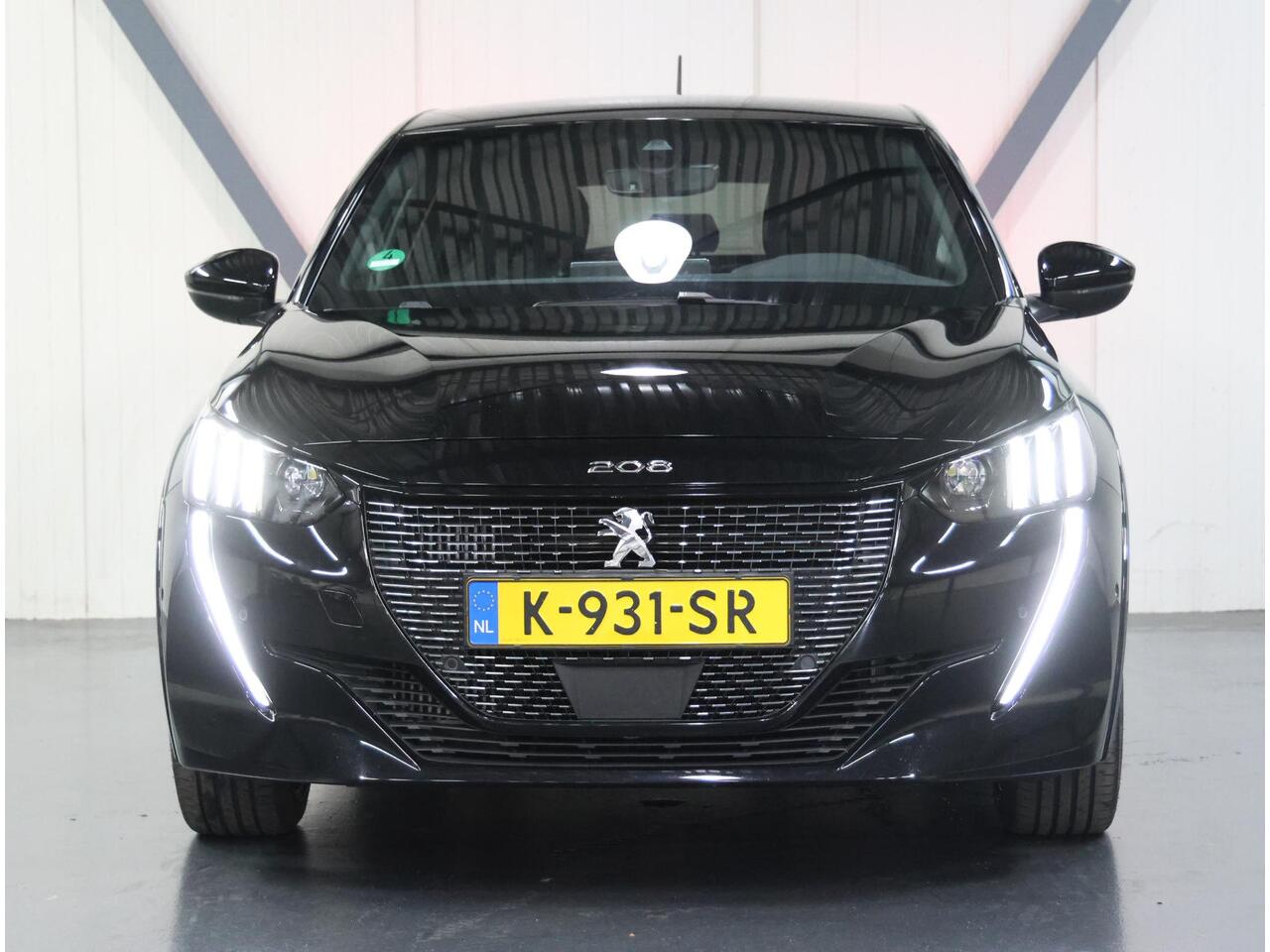 Peugeot 208 100PK GT | 1ste eigenaar | AppleCarplay/Android Auto | Keyless | Cruise Control | Climate Control | Camera | StoelVerwarming | FULL LED | Sfeerverlichting | Isofix | Privacy Glass | 17"LMV |