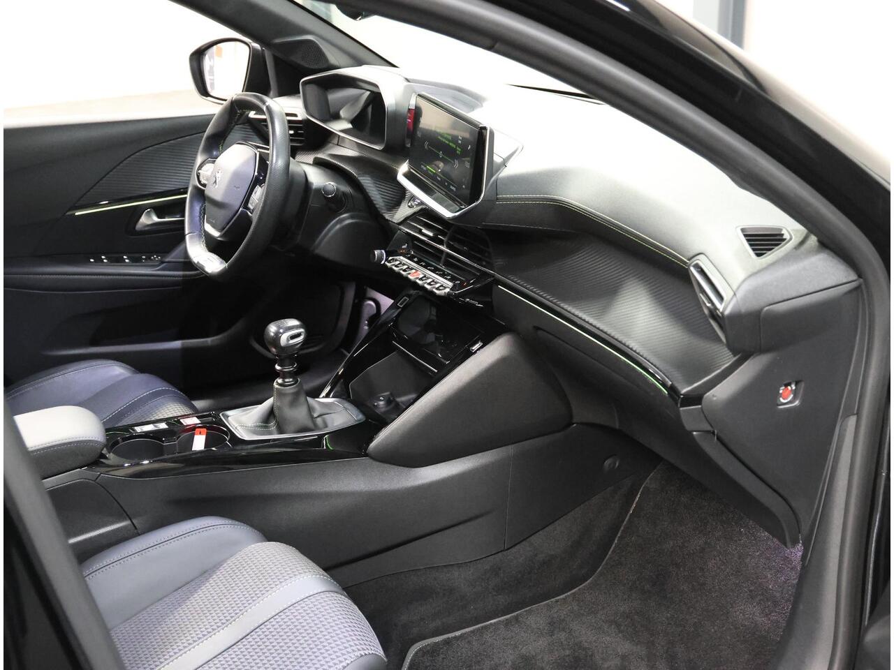 Peugeot 208 100PK GT | 1ste eigenaar | AppleCarplay/Android Auto | Keyless | Cruise Control | Climate Control | Camera | StoelVerwarming | FULL LED | Sfeerverlichting | Isofix | Privacy Glass | 17"LMV |