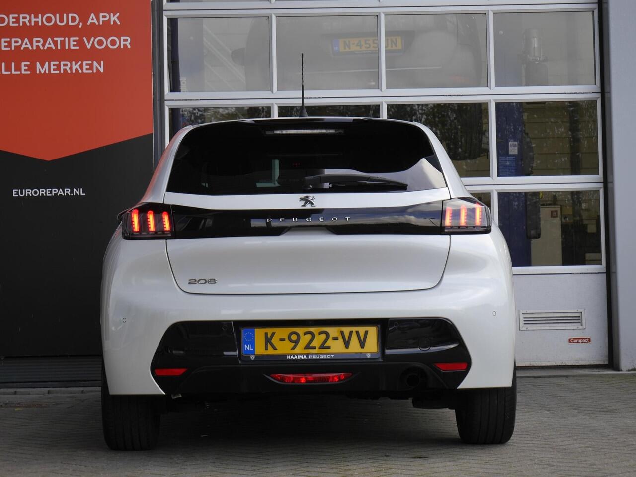 Peugeot 208 1.2 PureTech Allure Pack | Automaat | Achteruitrijcamera | Extra getint glas | Lichtmetalen velgen | Climate control | Cruise control | Led | Keyless start