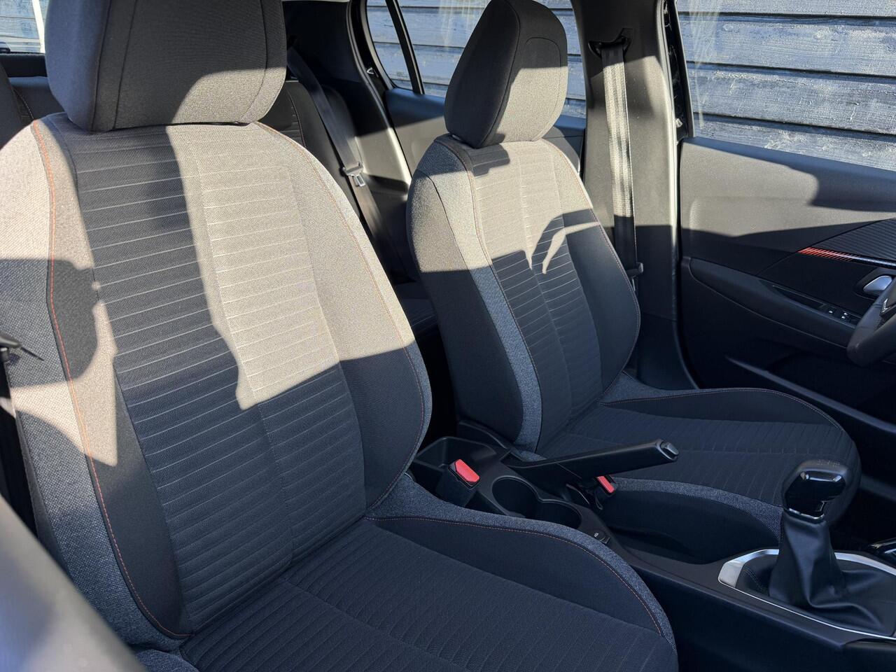 Peugeot 208 Active Pack 1.2 PureTech 75PK Navigatie, Parkeersensoren Achter, Apple Carplay, Android Auto, DAB, LED Koplampen