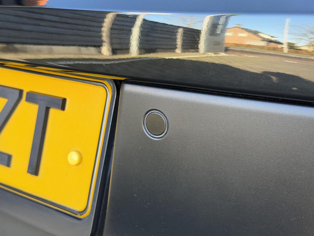 Peugeot 208 Active Pack 1.2 PureTech 75PK Navigatie, Parkeersensoren Achter, Apple Carplay, Android Auto, DAB, LED Koplampen