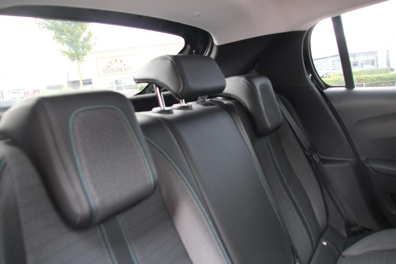 Peugeot 208 1.2 PureTech 100pk Allure Pack Airco Camera Carplay