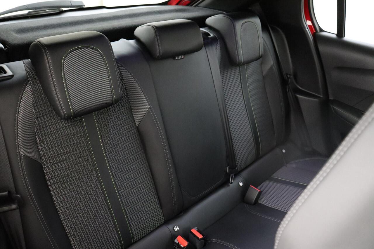 Peugeot 208 1.2 PureTech GT PACK -NAVI|CARPLAY|DODEHOEK|17"