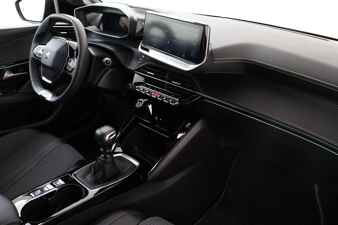 Peugeot 208 1.2 PureTech GT PACK -NAVI|CARPLAY|DODEHOEK|17"
