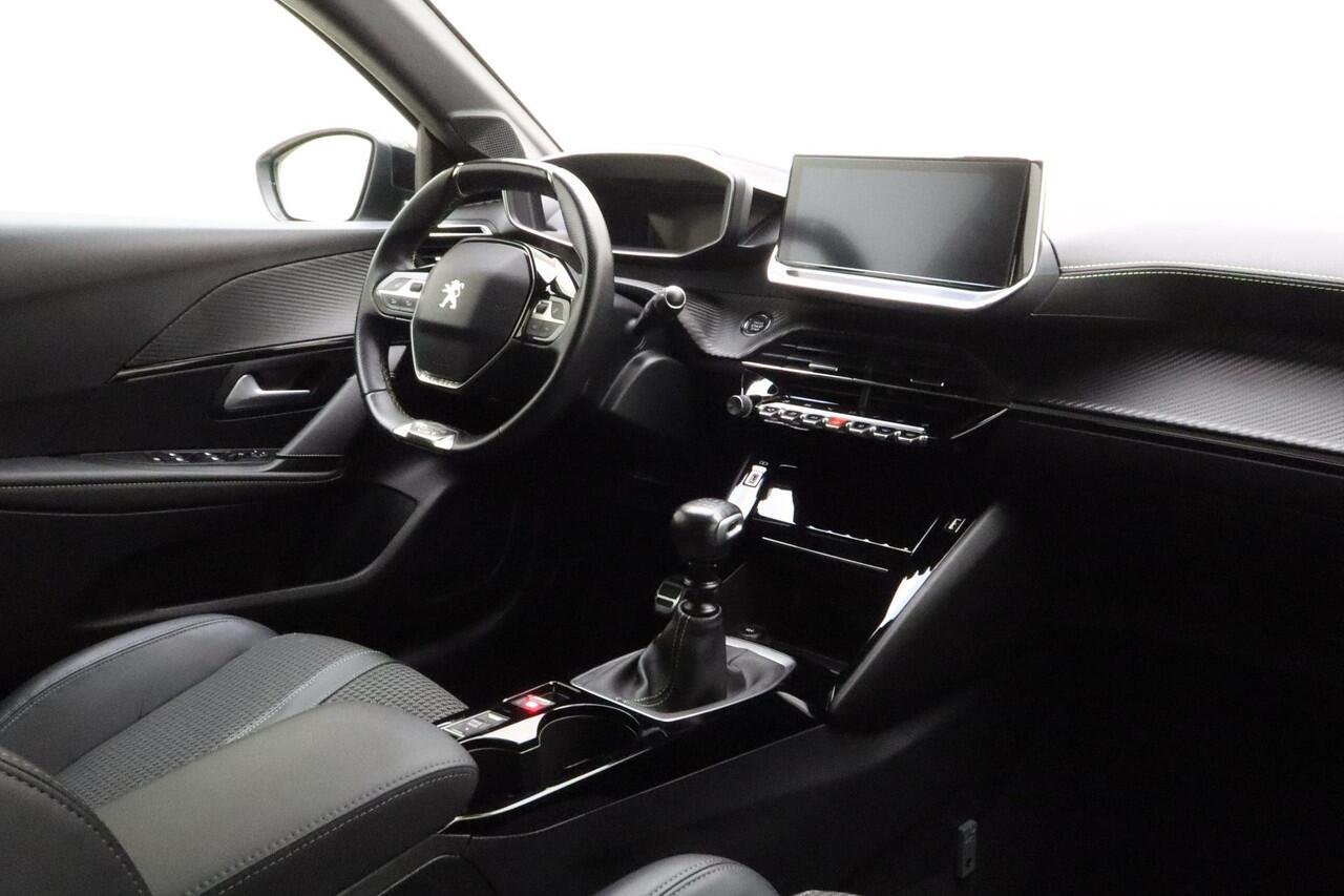 Peugeot 208 1.2 PureTech GT-Line 100 PK | Handgeschakeld | Peugeot Connect 3D Nav | Draadloze telefoonlader | Airco | Cruise Control | Camera | Parkeersensor | 1e eigenaar | Dealer onderhouden