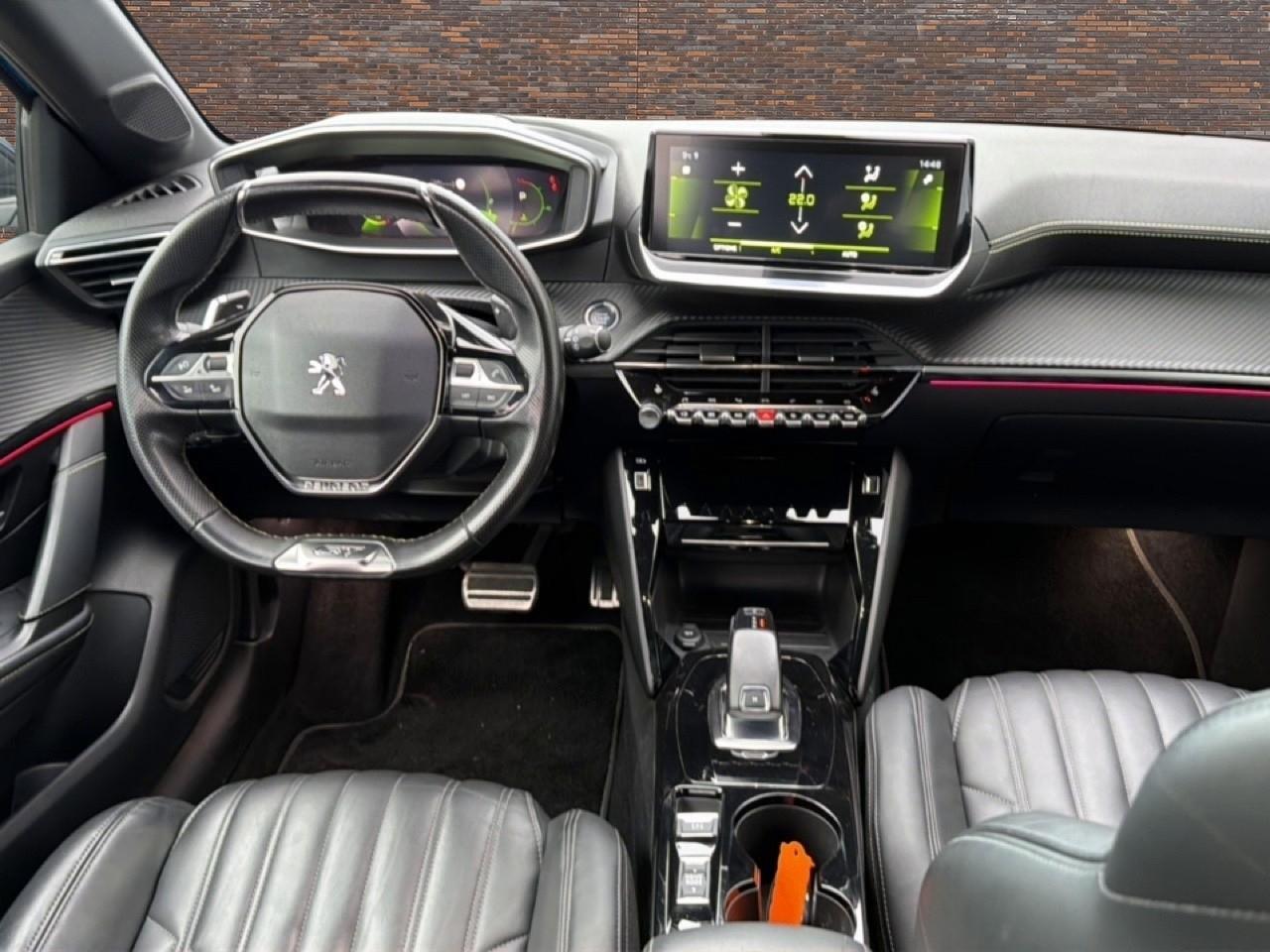 Peugeot 208 1.2 131pk GT Pack PANODAK LMV PRIV.GLASS