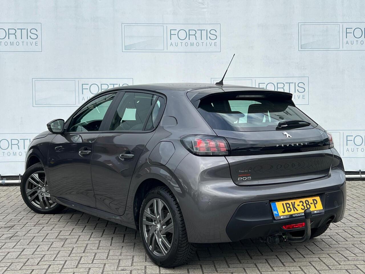 Peugeot 208 1.2 PureTech Allure Pack RIEM V.V | CARPLAY | AFN. TREKHAAK | APK T/M 27