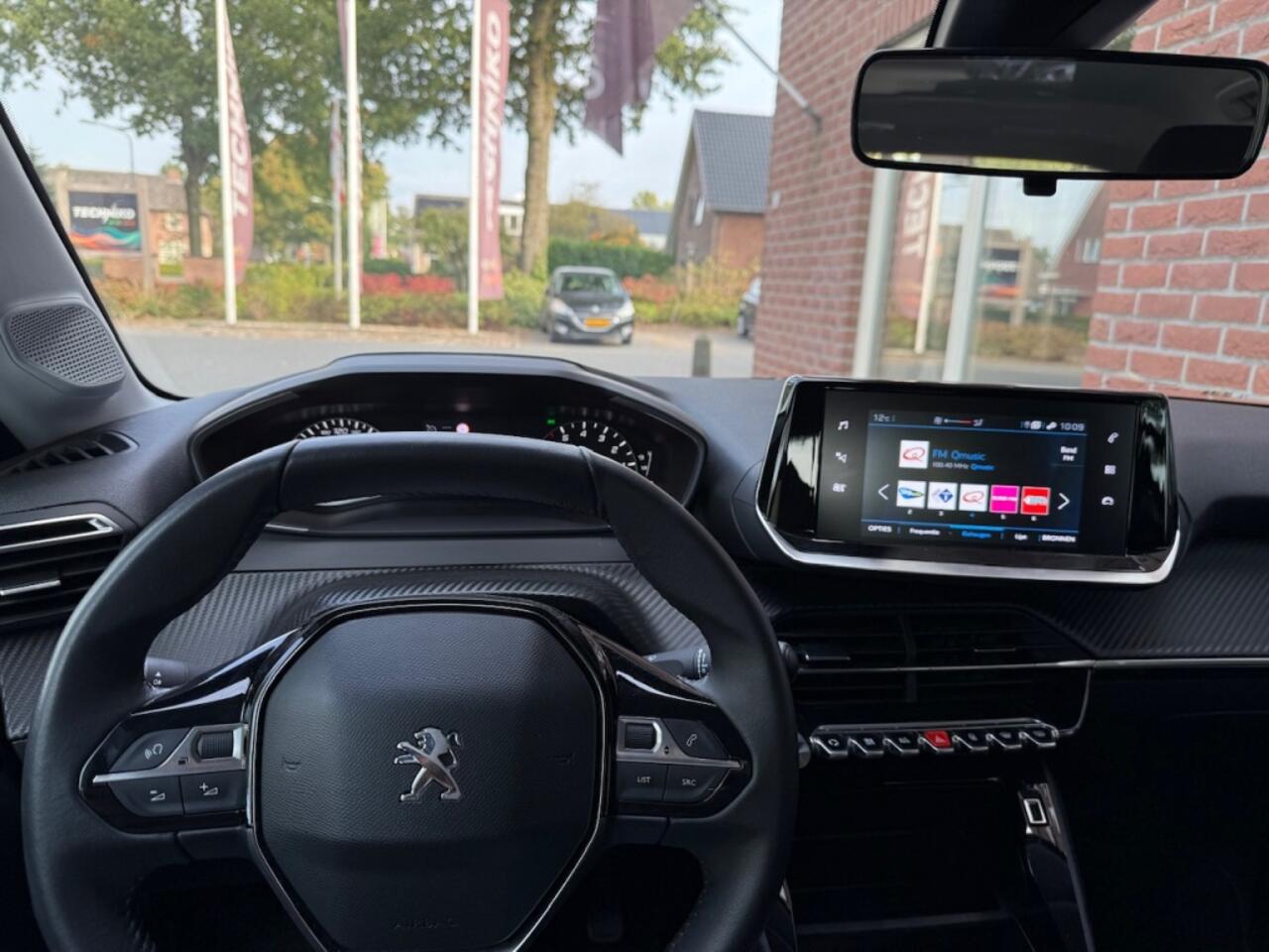 Peugeot 208 1.2 PT 101PK Active Pack PDC / LMV / NAVI / AIRCO / LED / CRUISE