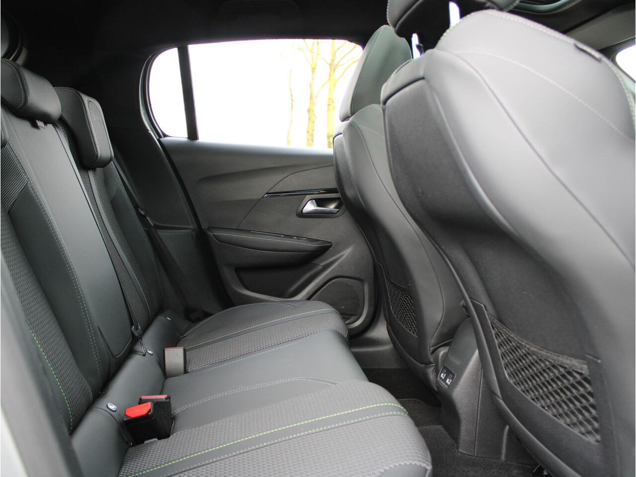 Peugeot 208 1.2 PureTech GT | Navi / Panoramadak / Camera