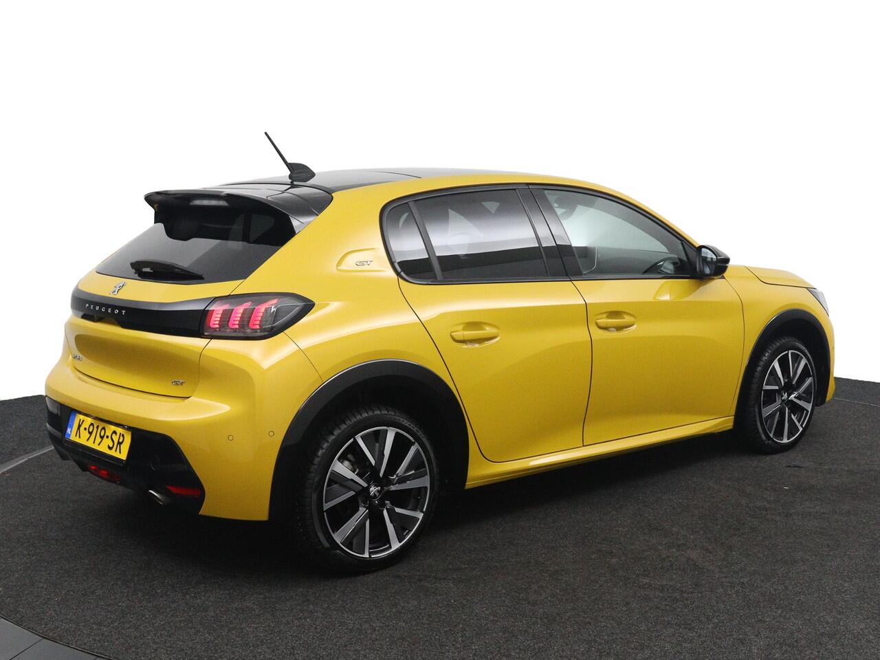 Peugeot 208 1.2*GT-LINE*PANO*AUTOM*ECC*CRUISE*NAVI*CAM*CARPLAY