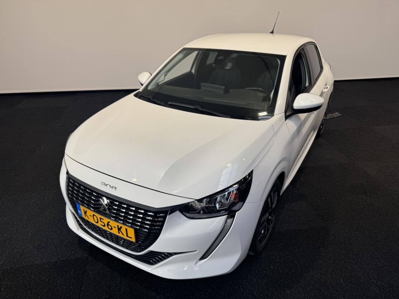 Peugeot 208 1.2 PureTech 100 pk Allure Car play Cruise control airco