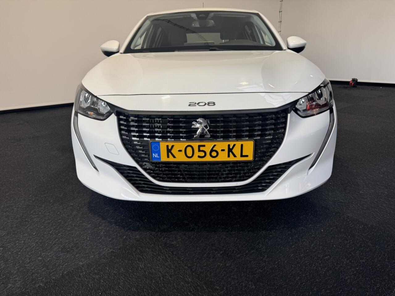 Peugeot 208 1.2 PureTech 100 pk Allure Car play Cruise control airco