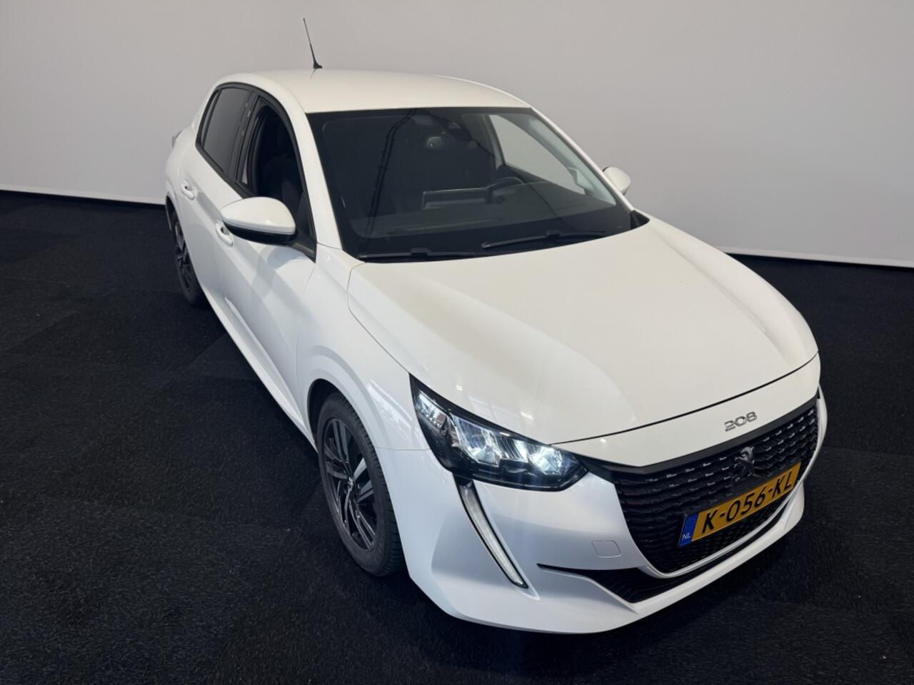 Peugeot 208 1.2 PureTech 100 pk Allure Car play Cruise control airco