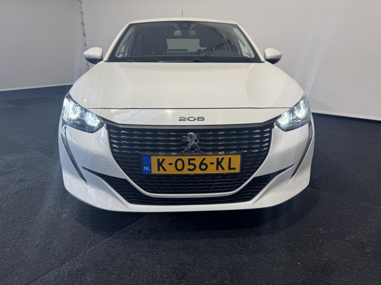 Peugeot 208 1.2 PureTech 100 pk Allure Car play Cruise control airco