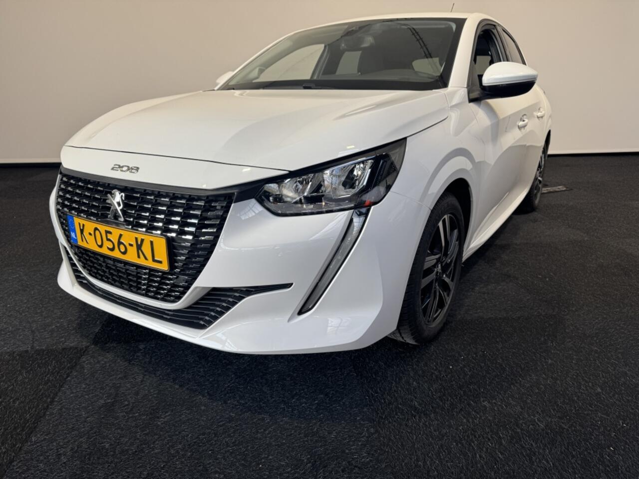 Peugeot 208 1.2 PureTech 100 pk Allure Car play Cruise control airco