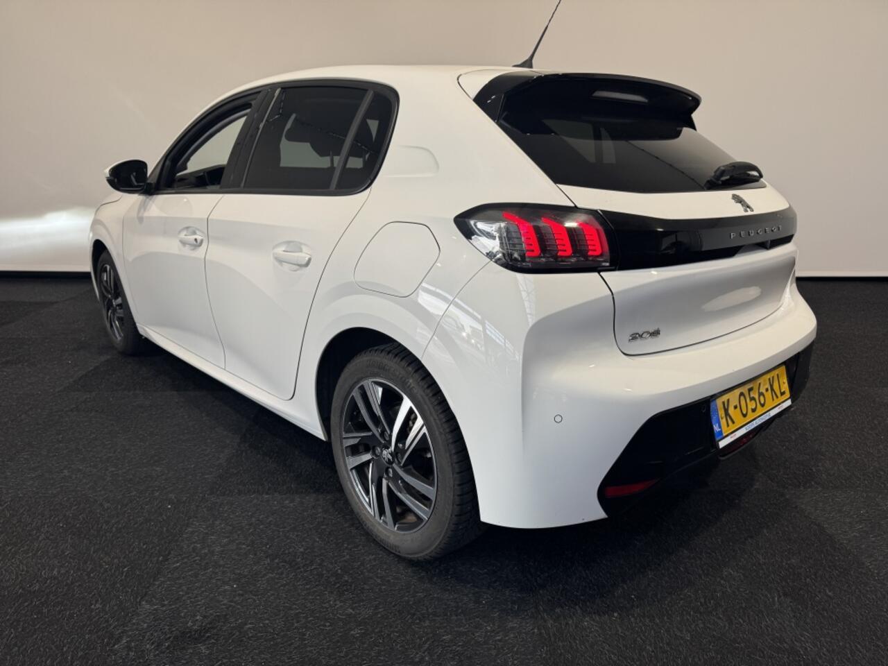 Peugeot 208 1.2 PureTech 100 pk Allure Car play Cruise control airco