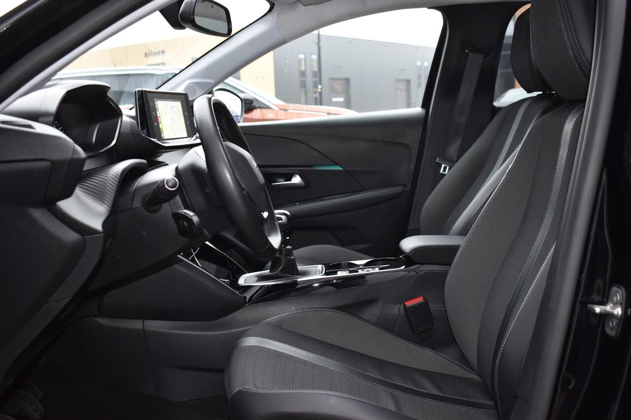 Peugeot 208 1.2 PureTech 100PK Allure Pack | Camera | Carplay | Keyless | Incl. garantie