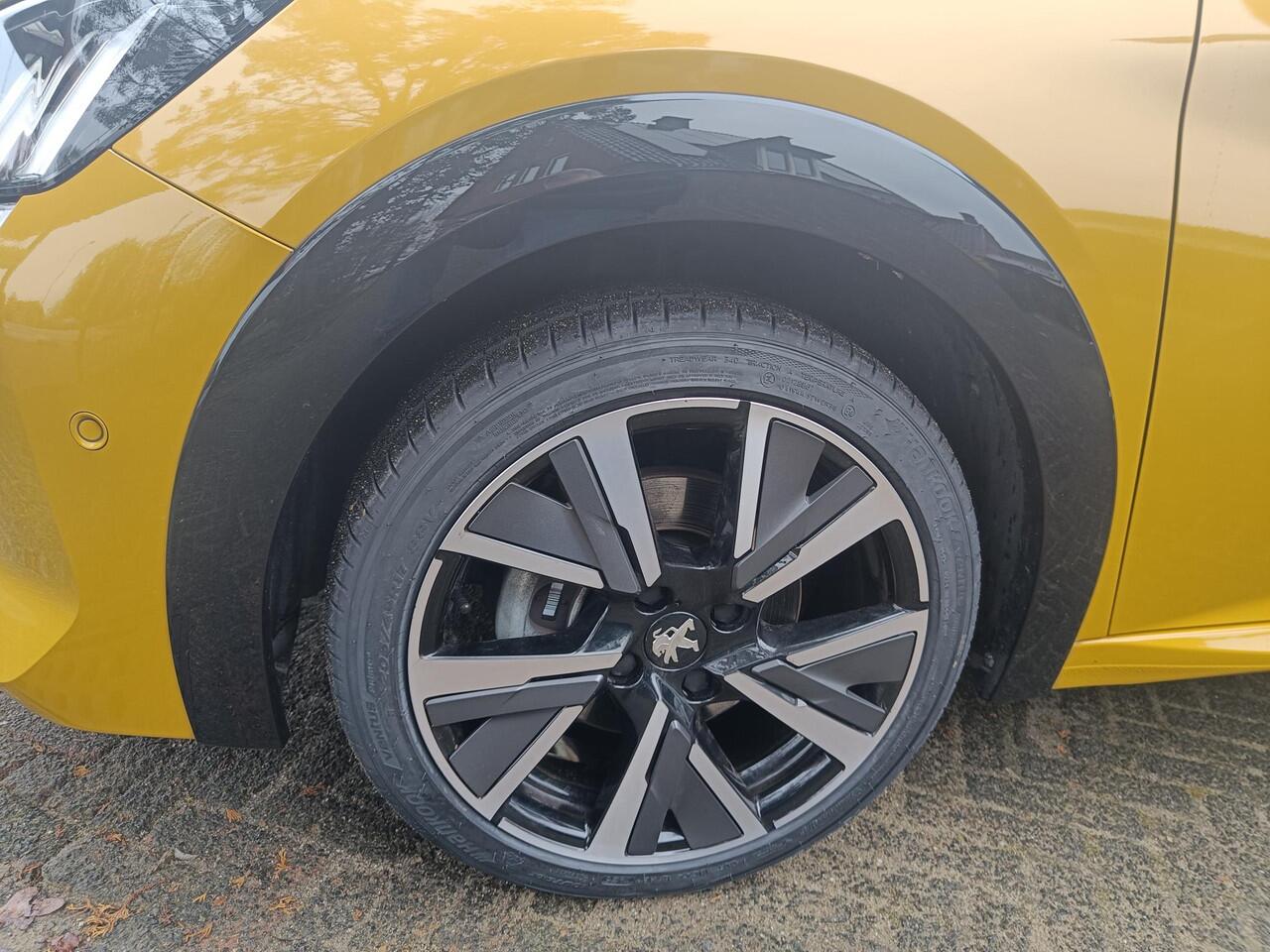 Peugeot 208 1.2 PureTech GT 100PK //Camera