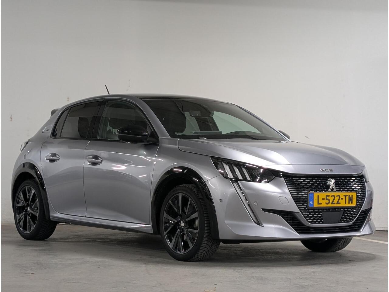 Peugeot 208 GT Pack 1.2 Turbo 100pk EAT8 | ALCANTARA | STOELVERW. | PANODAK | ADAPTIVE CRUISE | 1e EIGENAAR | DEALERONDERHOUDEN