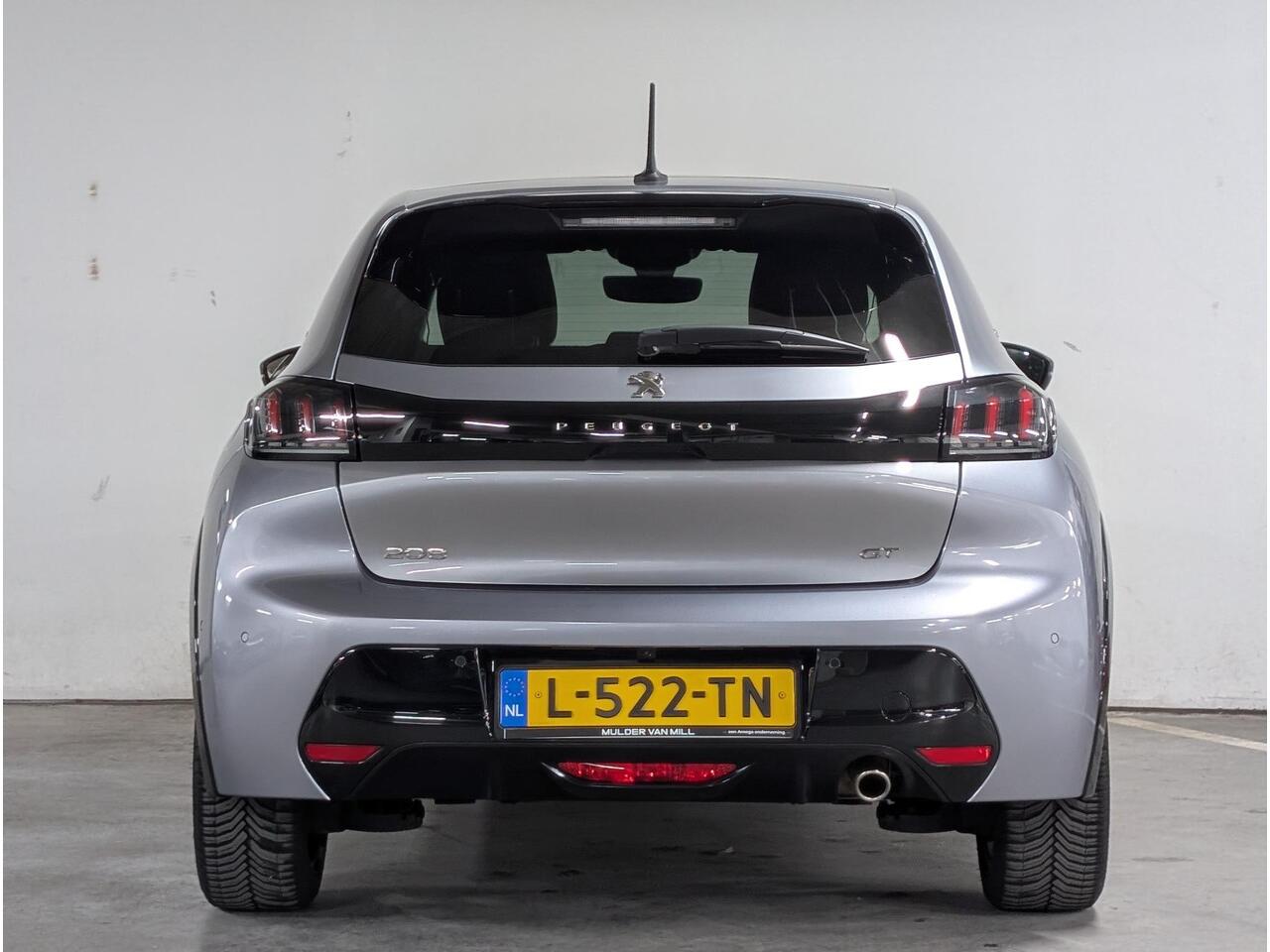 Peugeot 208 GT Pack 1.2 Turbo 100pk EAT8 | ALCANTARA | STOELVERW. | PANODAK | ADAPTIVE CRUISE | 1e EIGENAAR | DEALERONDERHOUDEN