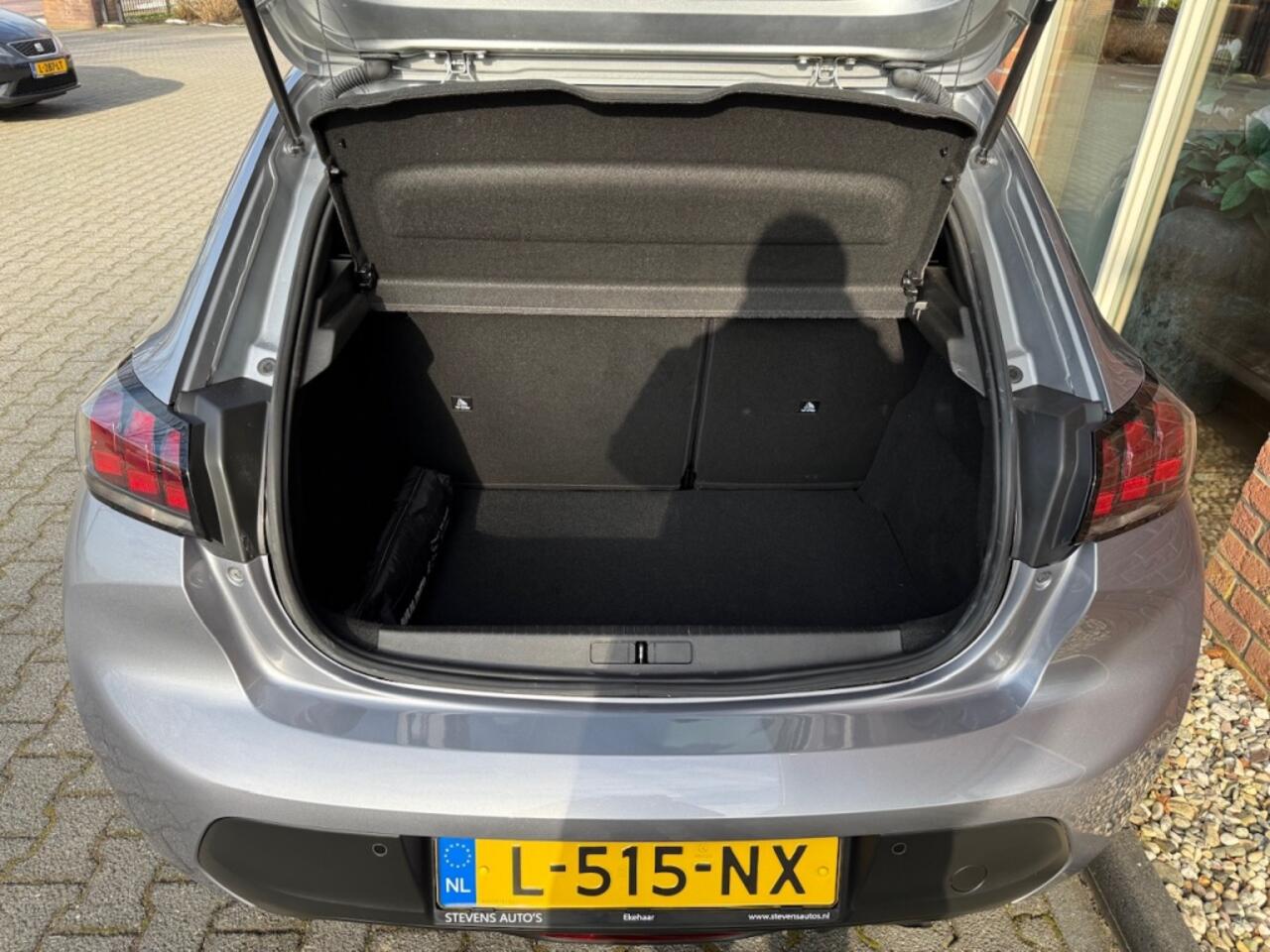 Peugeot 208 1.2 PureTech Active PDC / NAVI / AIRCO / CRUISE / CARPLAY / DAB+