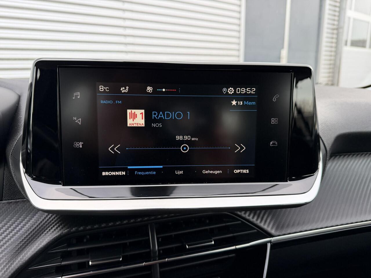 Peugeot 208 1.2 PureTech Active | LED | Carplay | PDC |