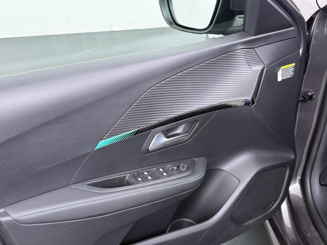 Peugeot 208 1.2 PureTech Allure | cruise control | Carplay | android auto |