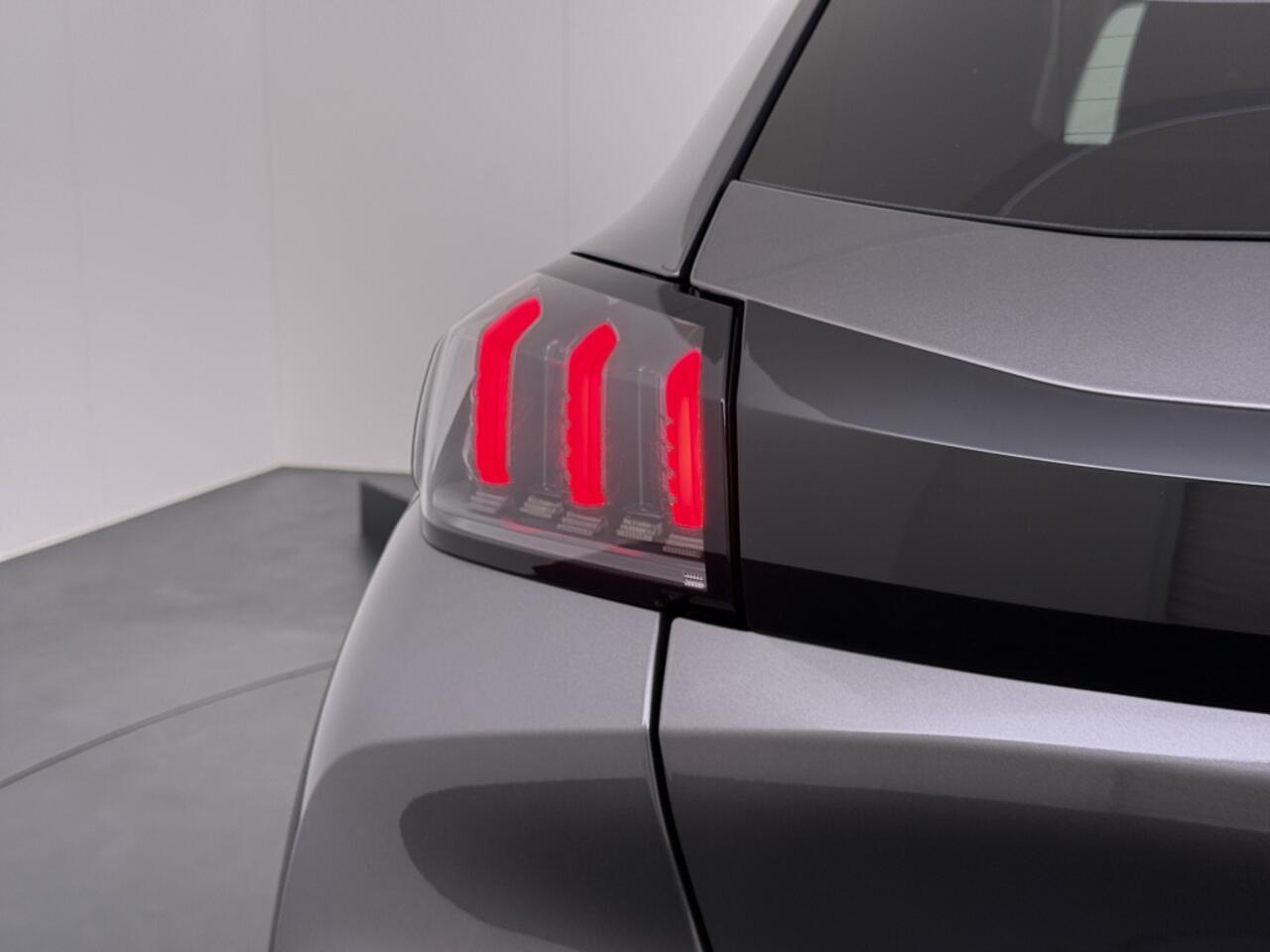Peugeot 208 1.2 PureTech Allure | cruise control | Carplay | android auto |