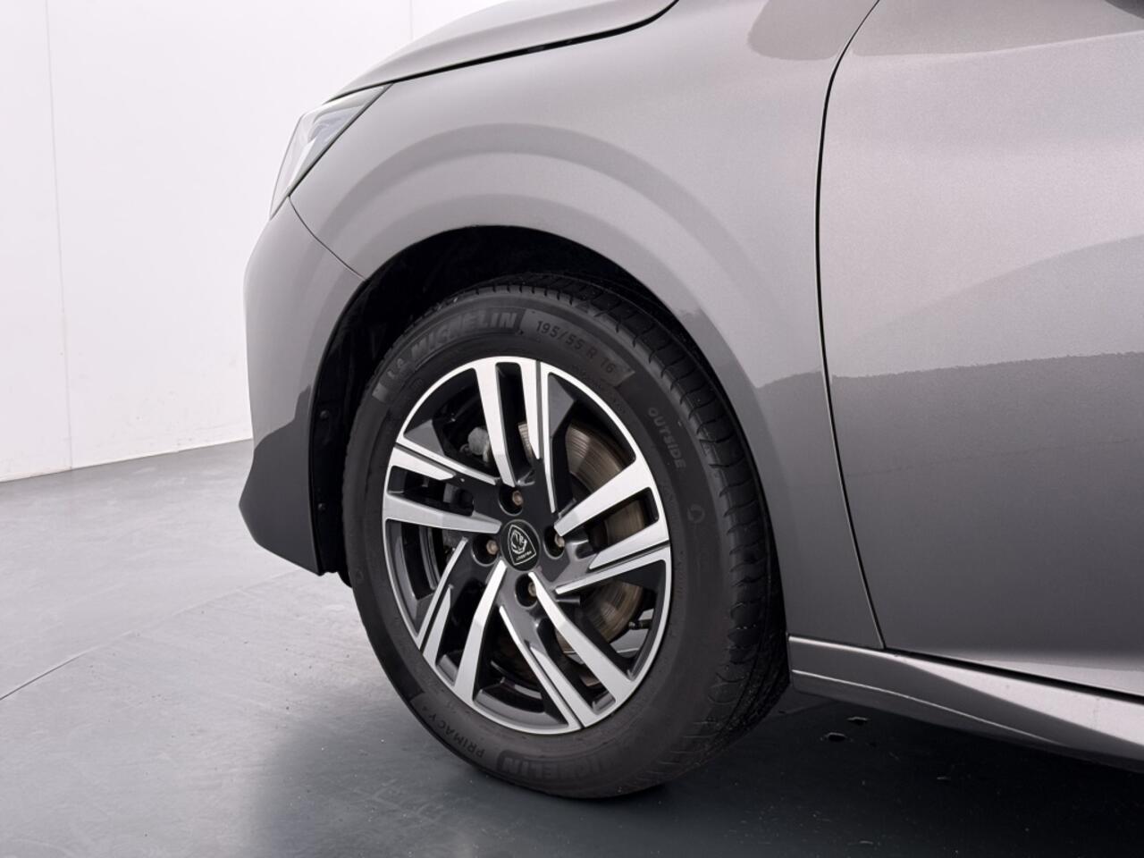 Peugeot 208 1.2 PureTech Allure | cruise control | Carplay | android auto |