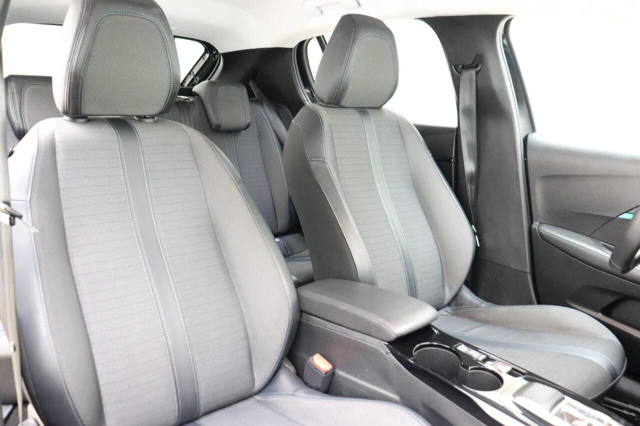 Peugeot 208 1.2 PureTech Allure 100 PK | Automaat | Camera | Cruise Control | Airco | Navigatie | Licht metalen velgen | Voorraad | 1e eigenaar | Dealer onderhouden