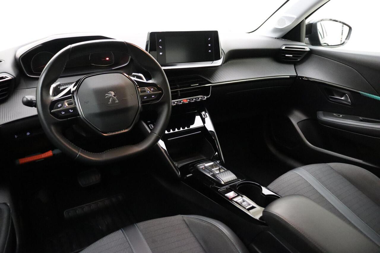 Peugeot 208 1.2 PureTech Allure 100 PK | Automaat | Camera | Cruise Control | Airco | Navigatie | Licht metalen velgen | Voorraad | 1e eigenaar | Dealer onderhouden