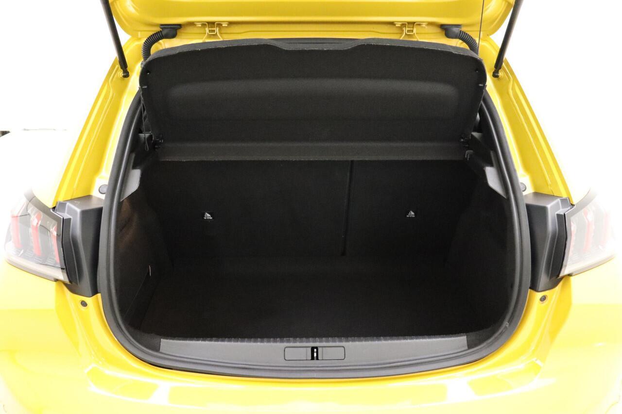 Peugeot 208 1.2 PureTech Allure Pack 100 PK | Handgeschakeld | Camera | Cruise Control | Climate Control | Navigatie | 1e eigenaar | Voorraad