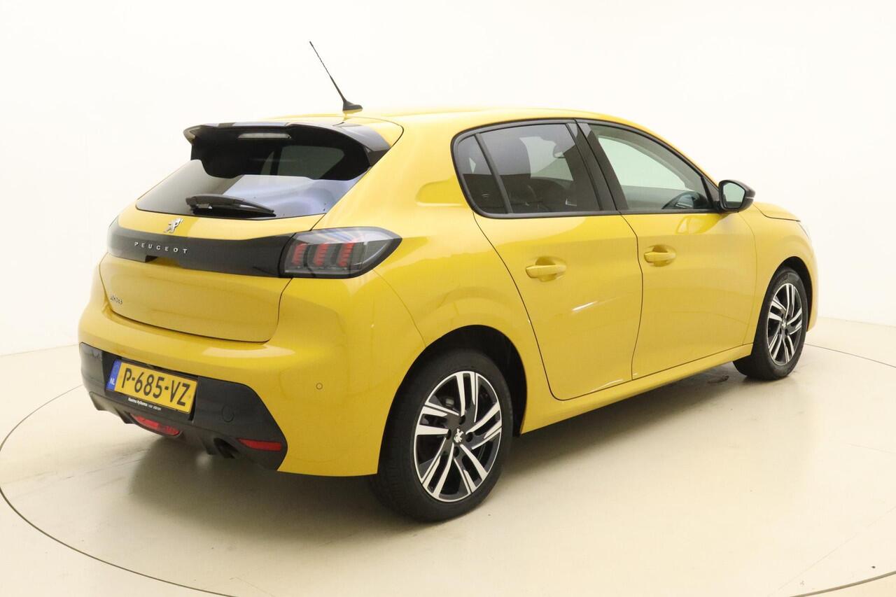 Peugeot 208 1.2 100pk Automaat Allure | Navigatie | Climate Control | Parkeersensoren | Lichtmetalen velgen | Privacy Glass | Achteruitrijcamera