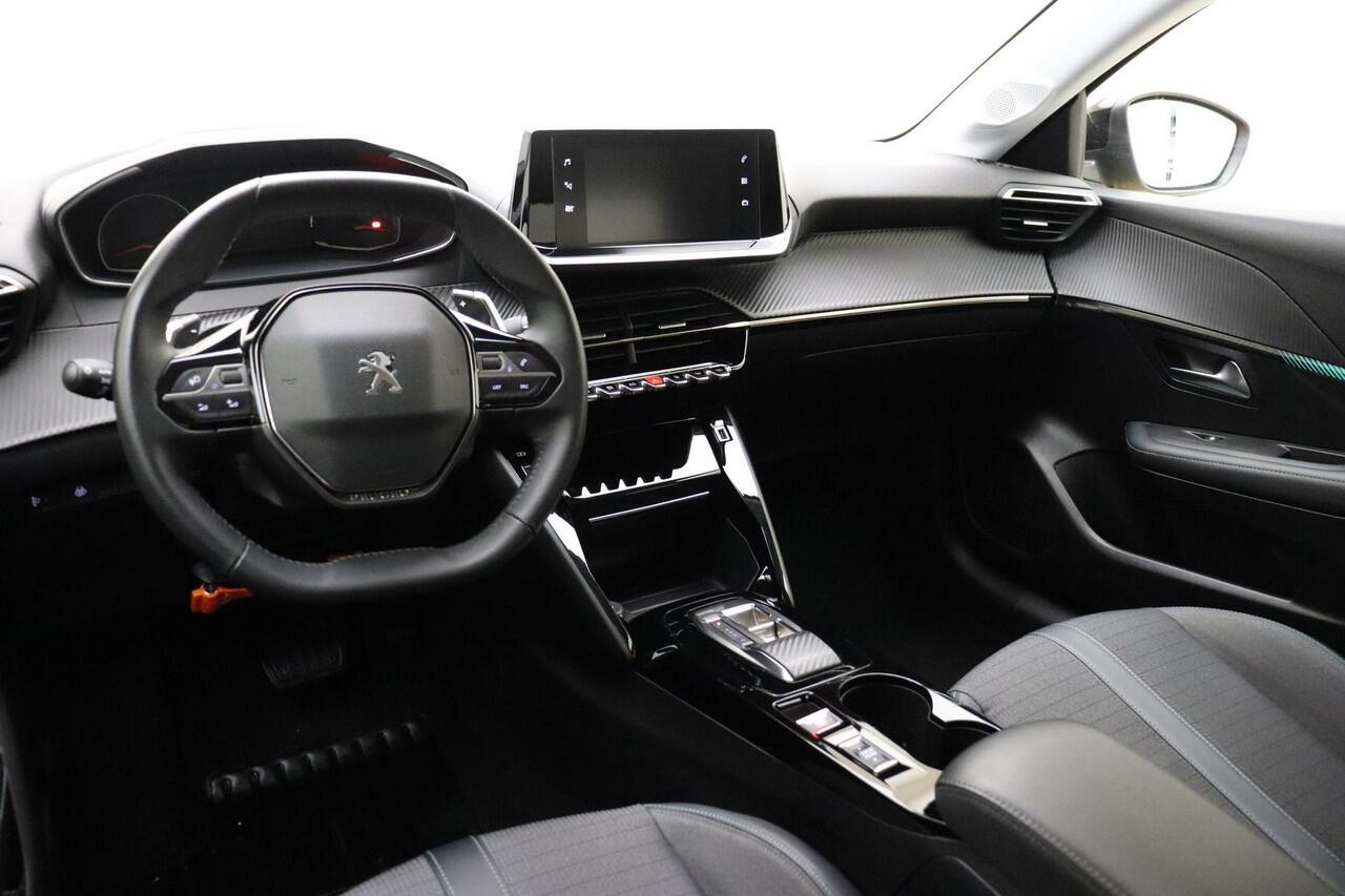 Peugeot 208 1.2 100pk Automaat Allure | Navigatie | Climate Control | Parkeersensoren | Lichtmetalen velgen | Privacy Glass | Achteruitrijcamera