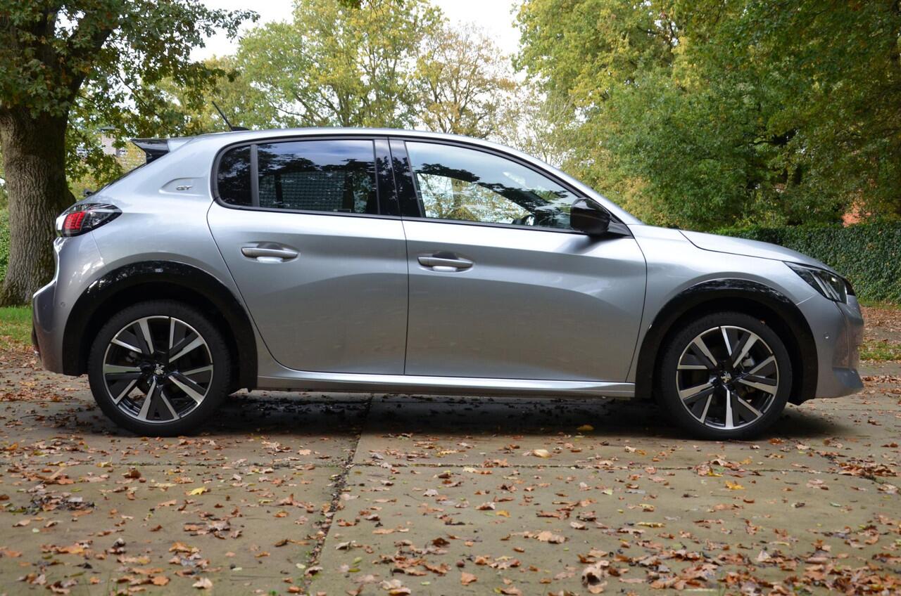 Peugeot 208 1.2 PureTech GT Automaat/Navi/Ecc/Pdc/Apple Carplay/Android Auto/Extra getint glas/Volledig digitaal instrumentenpaneel/Cr-Controle/Led/Lmv