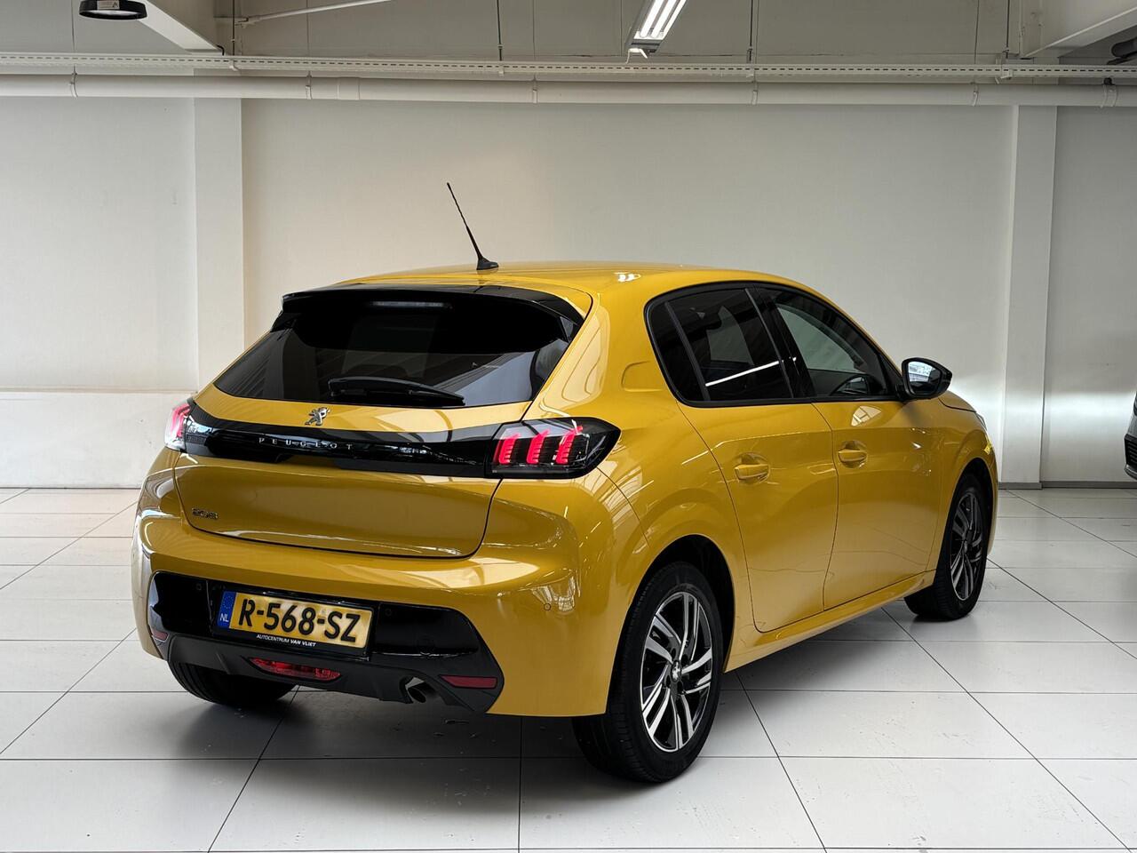 Peugeot 208 1.2 PureTech Allure Pack Navigatie | Achteruitrijcamera | Cruise Control