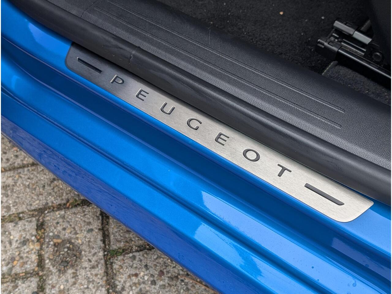 Peugeot 208 GT Pack 1.2 Turbo 130pk EAT8 | NAPPA LEDER | NAVI | PANODAK | CAMERA | ADAPTIEVE CRUISE | STOELVERW. |