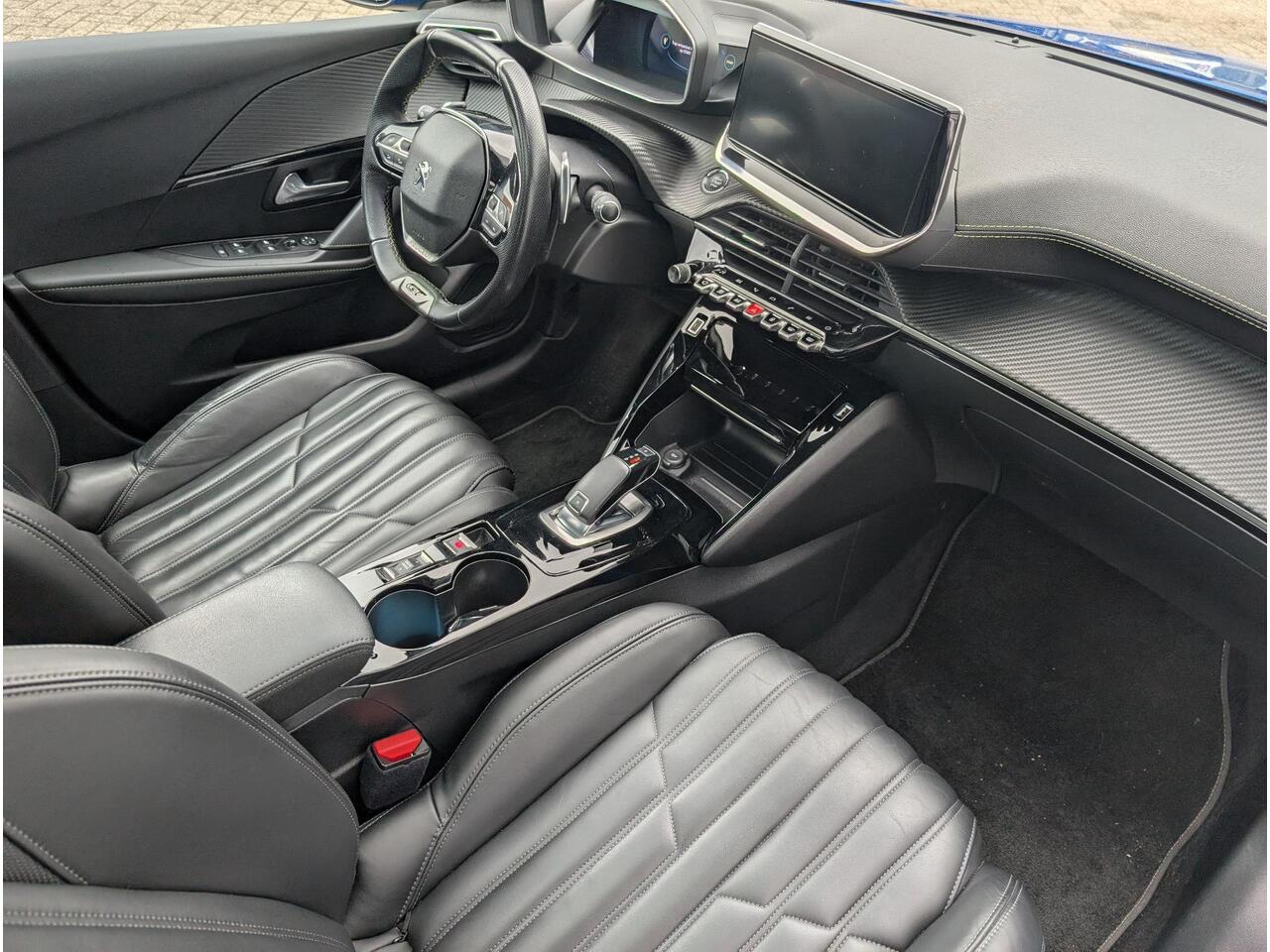 Peugeot 208 GT Pack 1.2 Turbo 130pk EAT8 | NAPPA LEDER | NAVI | PANODAK | CAMERA | ADAPTIEVE CRUISE | STOELVERW. |