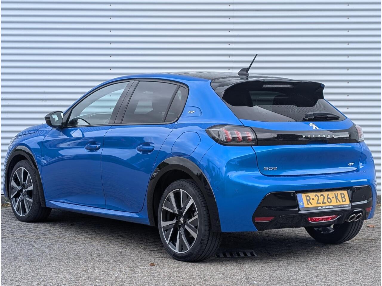 Peugeot 208 GT Pack 1.2 Turbo 130pk EAT8 | NAPPA LEDER | NAVI | PANODAK | CAMERA | ADAPTIEVE CRUISE | STOELVERW. |