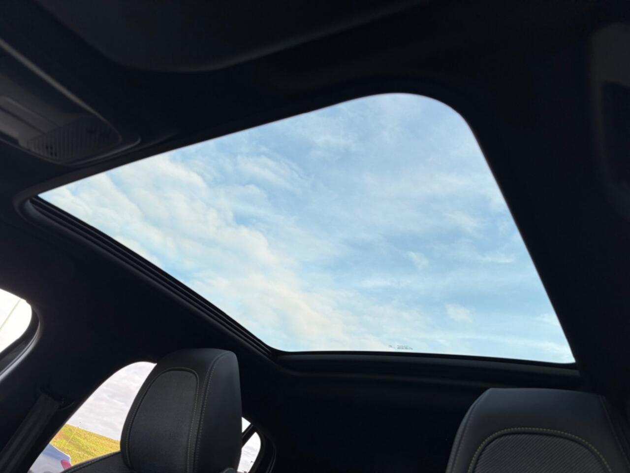 Peugeot 208 1.2 PURETECH 130PK AUT. GT PANO-DAK NAVI CAMERA CARPLAY AIRCO LMV PDC