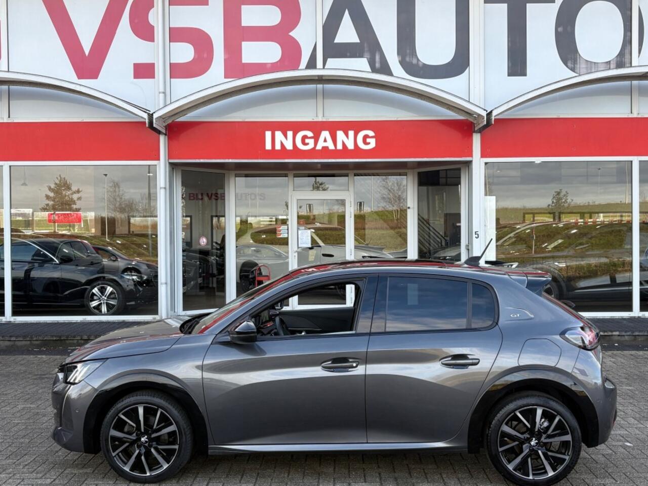 Peugeot 208 1.2 PURETECH 130PK AUT. GT PANO-DAK NAVI CAMERA CARPLAY AIRCO LMV PDC