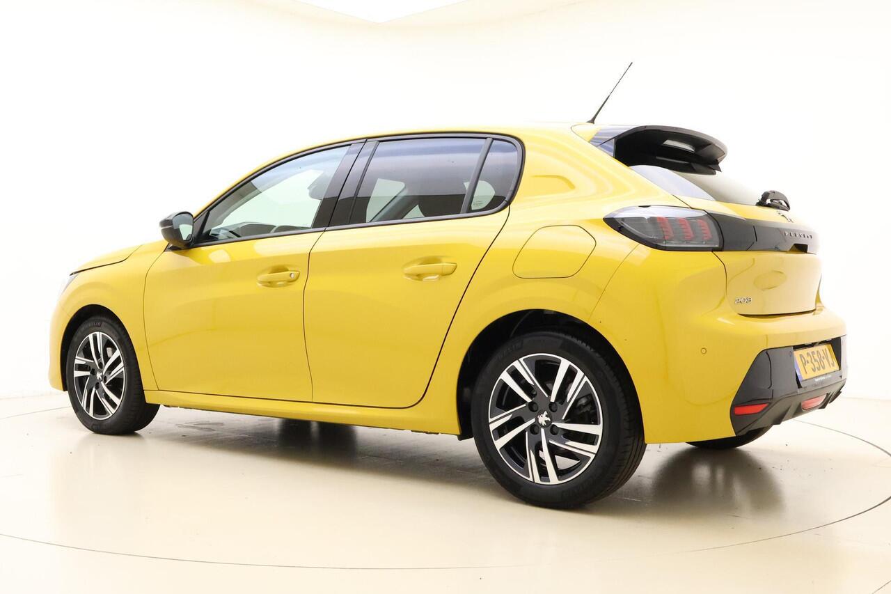 Peugeot 208 1.2 PureTech Allure Pack 100 PK | Handgeschakeld | Camera | Cruise Control | Climate Control | Navigatie | 1e eigenaar | Voorraad
