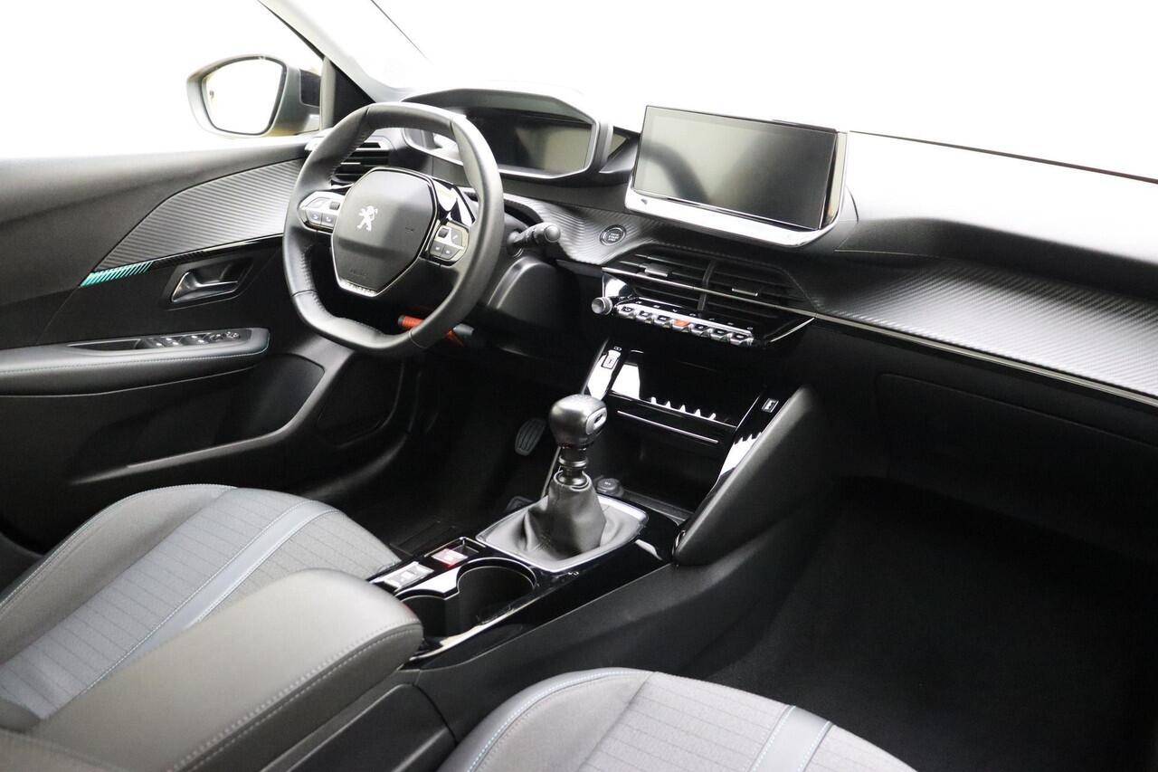 Peugeot 208 1.2 PureTech Allure Pack 100 PK | Handgeschakeld | Camera | Cruise Control | Climate Control | Navigatie | 1e eigenaar | Voorraad