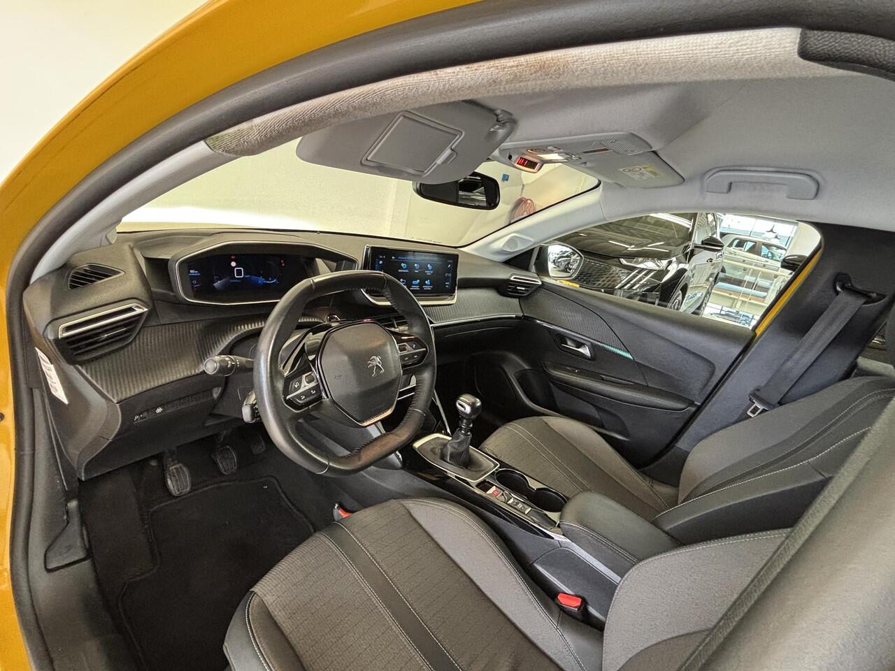 Peugeot 208 1.2 PureTech Allure Pack | Navigatie | Achteruitrijcamera | Cruise Control |