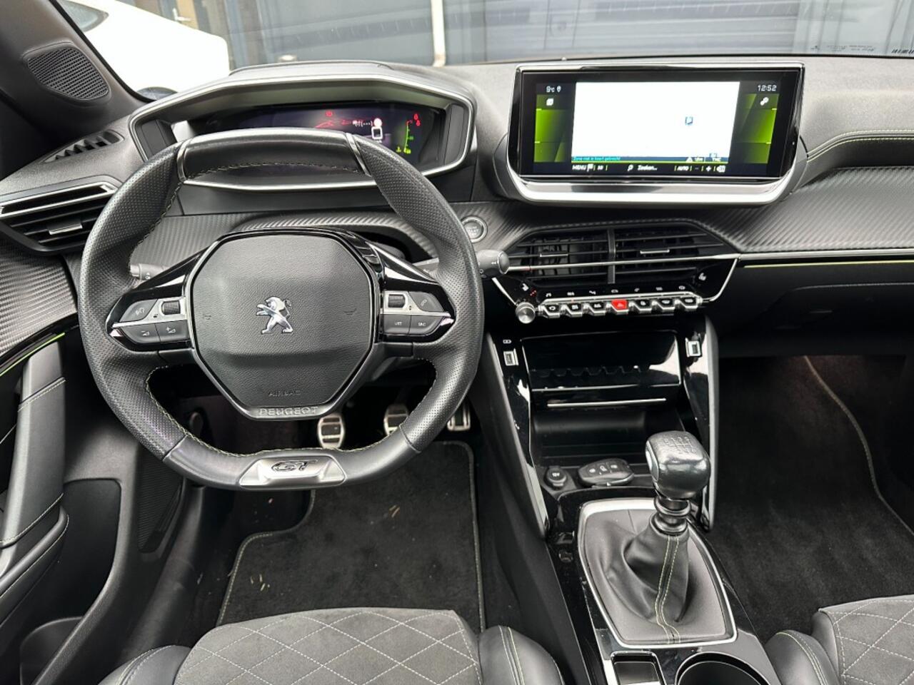 Peugeot 208 1.2 PureTech GT-Pack Navi Camera Panorama