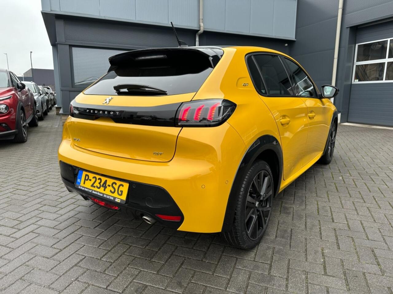 Peugeot 208 1.2 PureTech GT-Pack Navi Camera Panorama