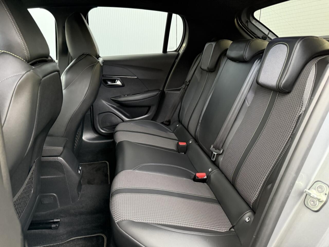 Peugeot 208 1.2 PureTech GT Apple Carplay Camera keyles